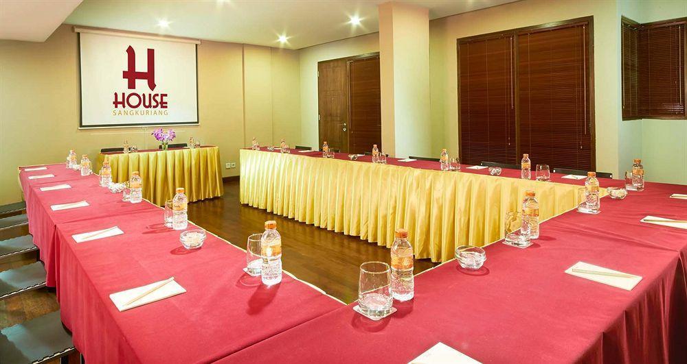 House Sangkuriang Ξενοδοχείο Μπαντούνγκ Εξωτερικό φωτογραφία